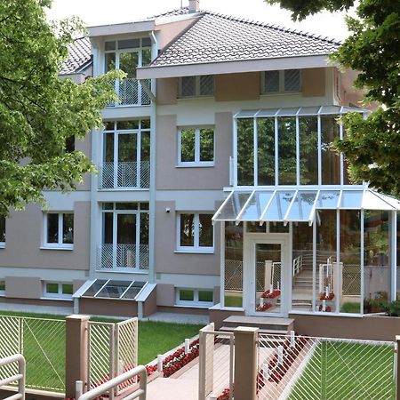 Grand Park Rooms & Apartments Cacak Luaran gambar
