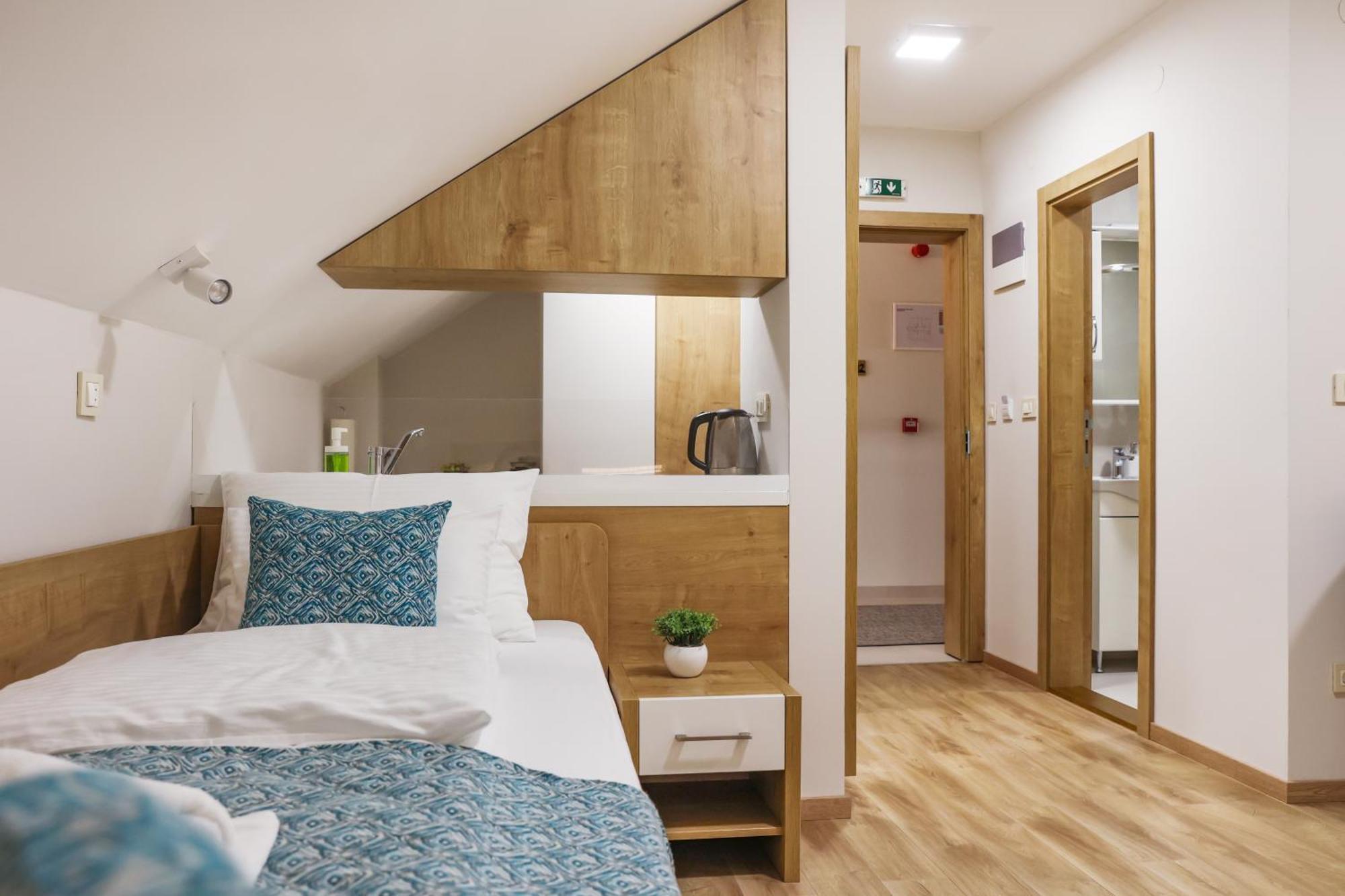 Grand Park Rooms & Apartments Cacak Luaran gambar