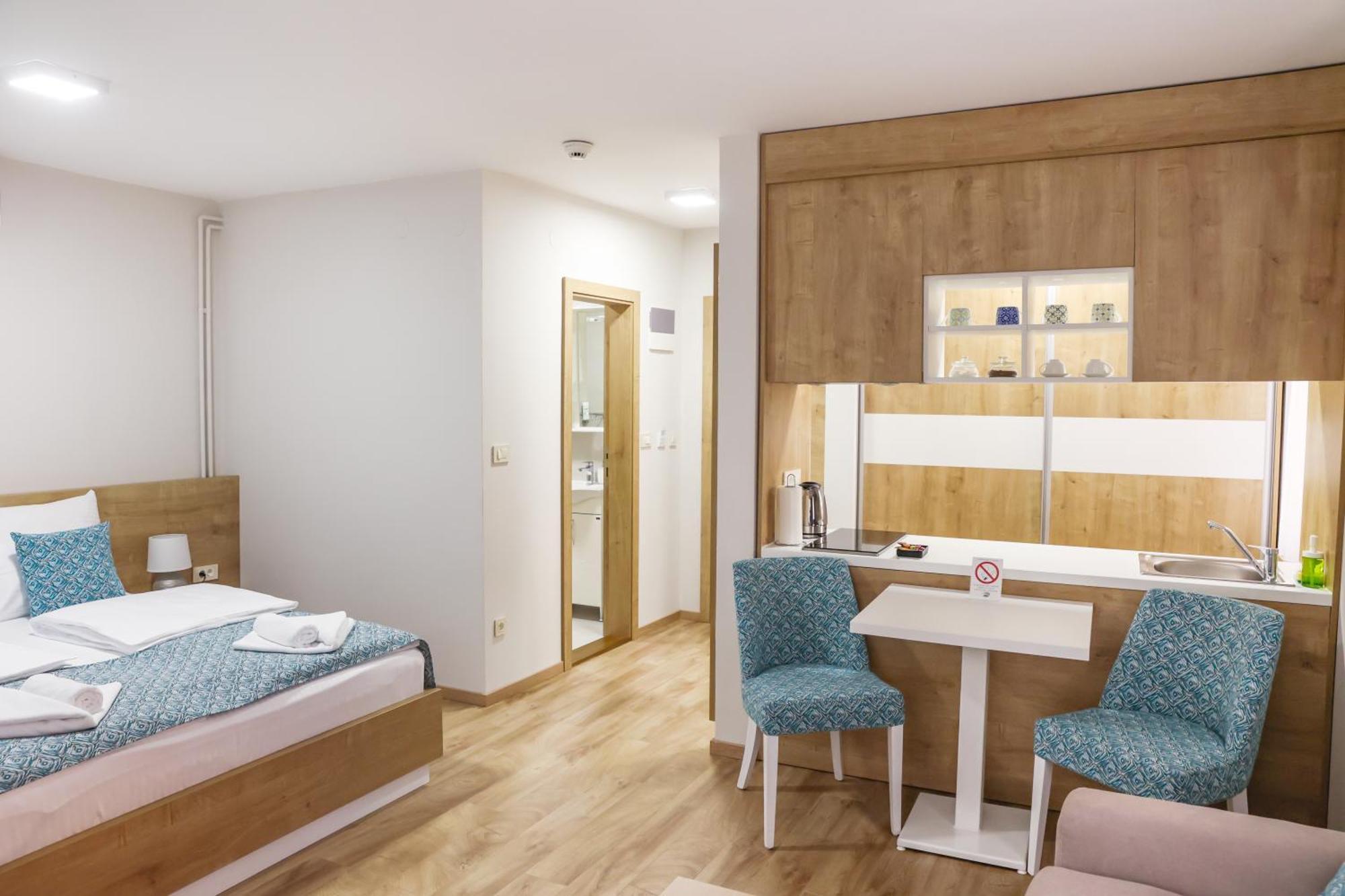 Grand Park Rooms & Apartments Cacak Luaran gambar