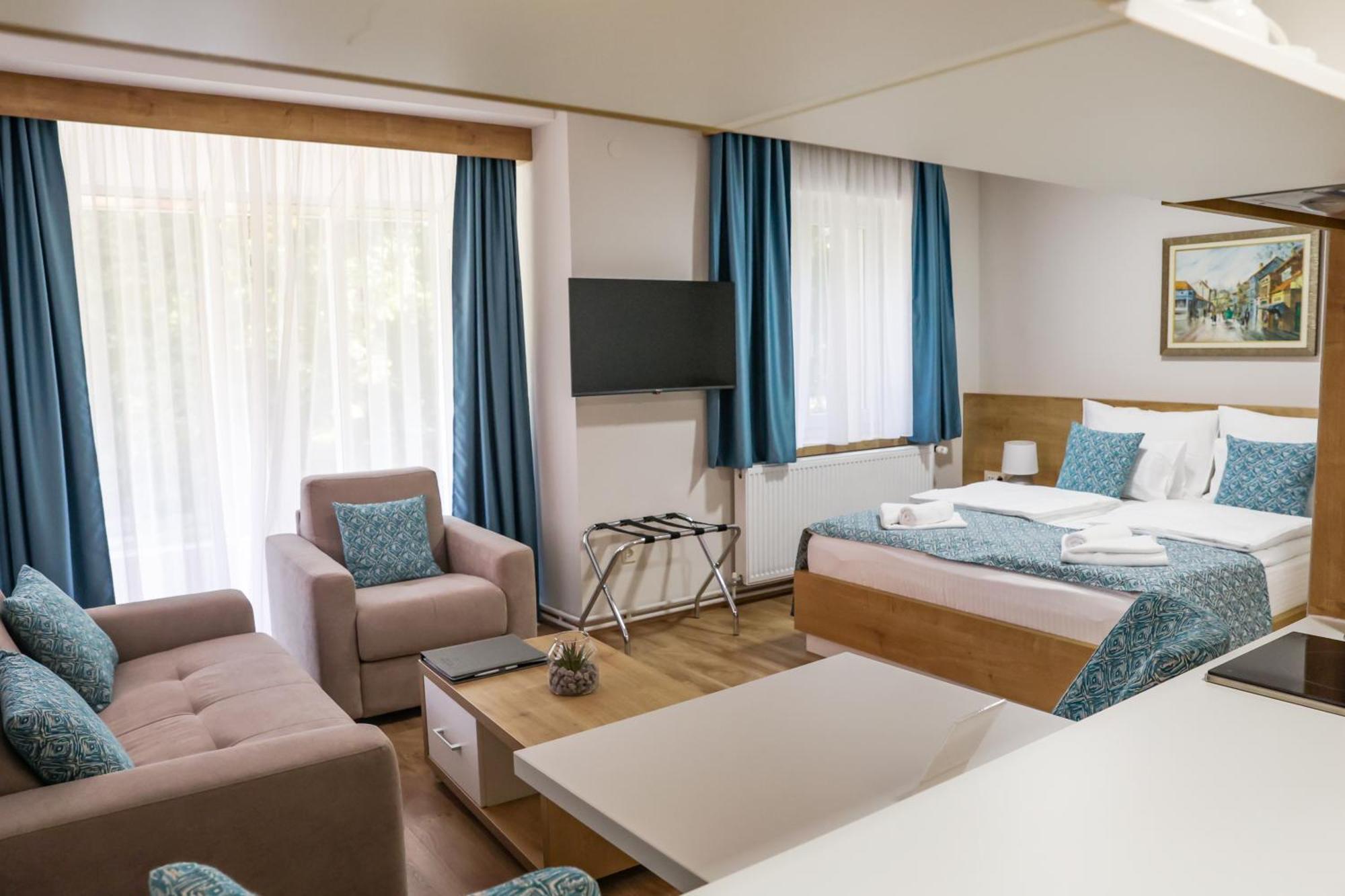 Grand Park Rooms & Apartments Cacak Luaran gambar