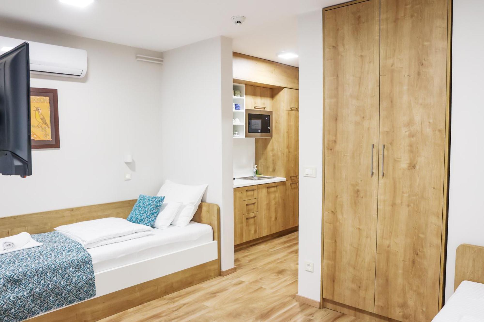 Grand Park Rooms & Apartments Cacak Luaran gambar