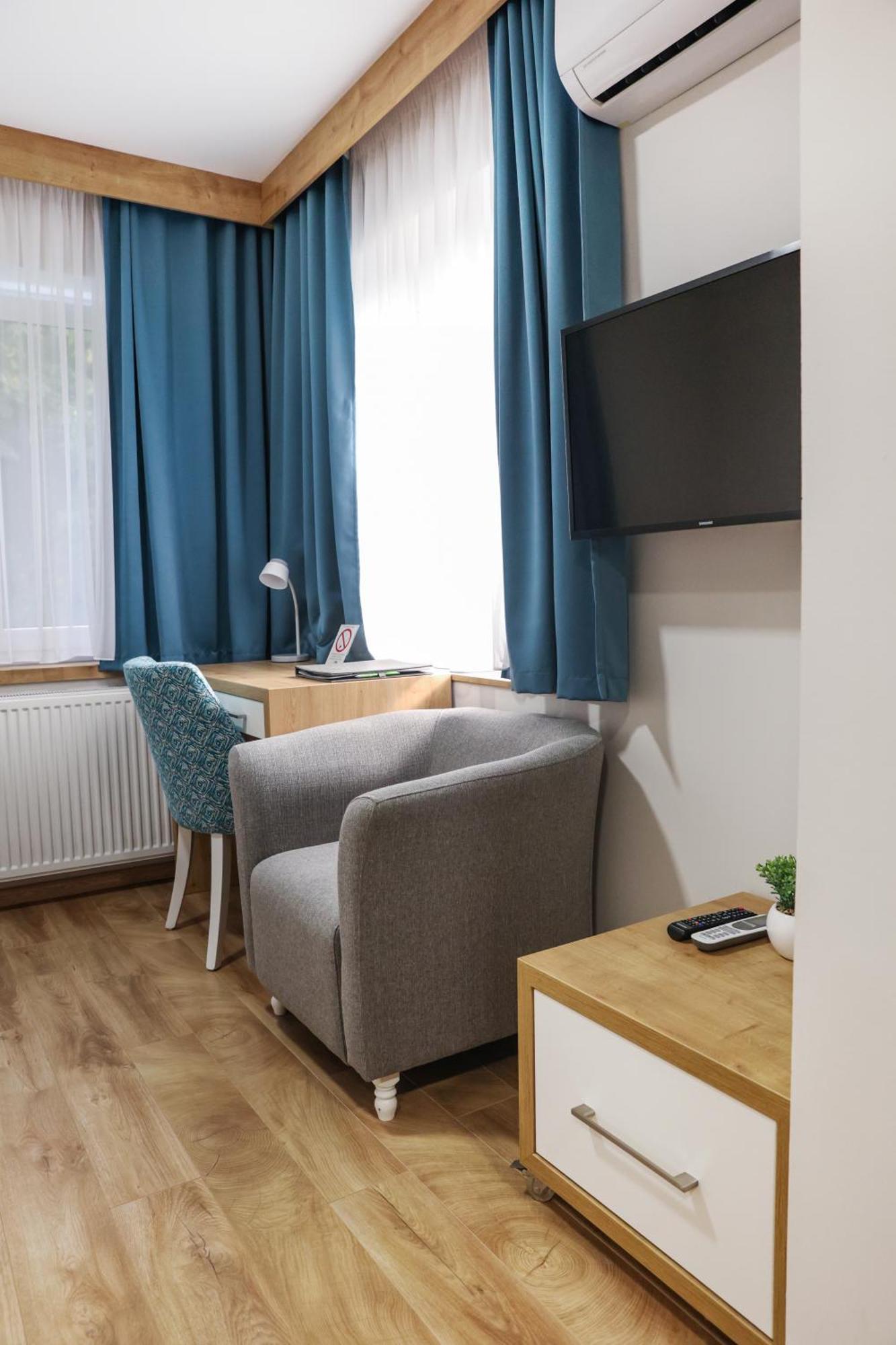 Grand Park Rooms & Apartments Cacak Luaran gambar