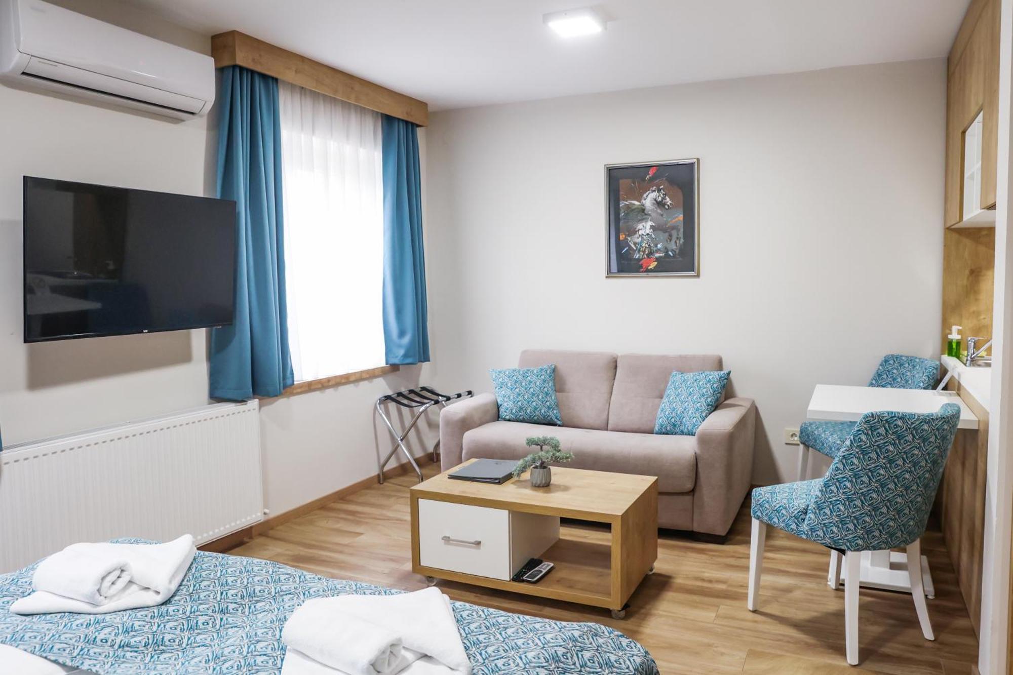 Grand Park Rooms & Apartments Cacak Luaran gambar